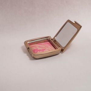 SOLD!-Hourglass blush|Gentlyused| Ori$38|Luminous